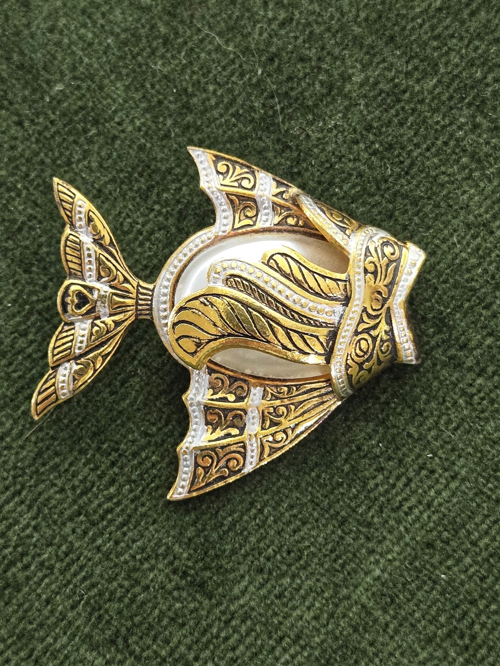 Spain Gold Tone Pearl Belly  Fish Brooch - Elegant Women's Jewelry